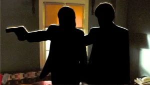 "Il a oublié son texte" Dans un film culte noté 92%, cet acteur a eu un sacré blanc, et c'est ce qui rend la scène légendaire