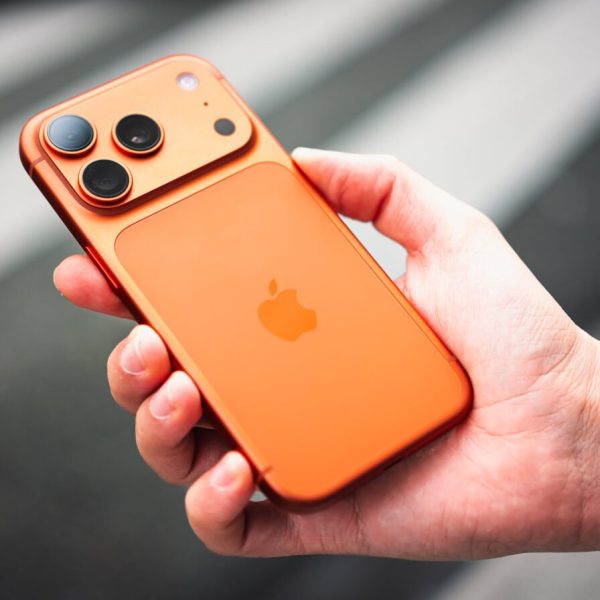 Rayures sur l’iPhone 17 Pro : Apple s’explique, mais la vérité est plus complexe