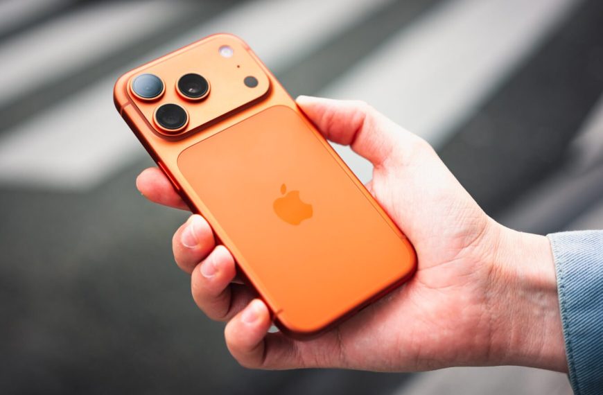 Rayures sur l’iPhone 17 Pro : Apple s’explique, mais la vérité est plus complexe