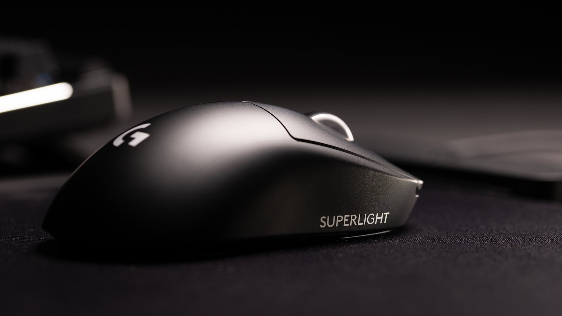 Logitech présente sa nouvelle souris Esport PRO X Superlight 2c et dévoile sa prochaine grosse révolution gaming