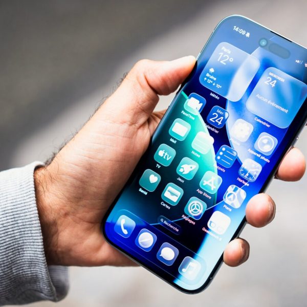 iOS 26.0.1 : la mise à jour que tout le monde attend pour l’iPhone 17 approche