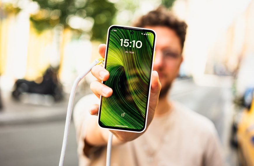 Test Fairphone 6 : un smartphone très convaincant et éthique, et tac !