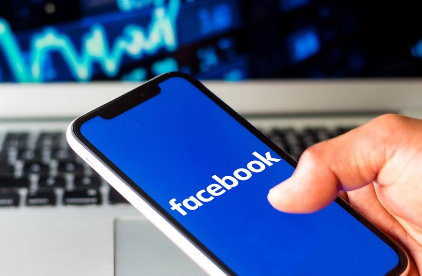 Facebook ressuscite l’une de ses plus vieilles (et agaçantes) fonctionnalités, les nostalgiques vont adorer