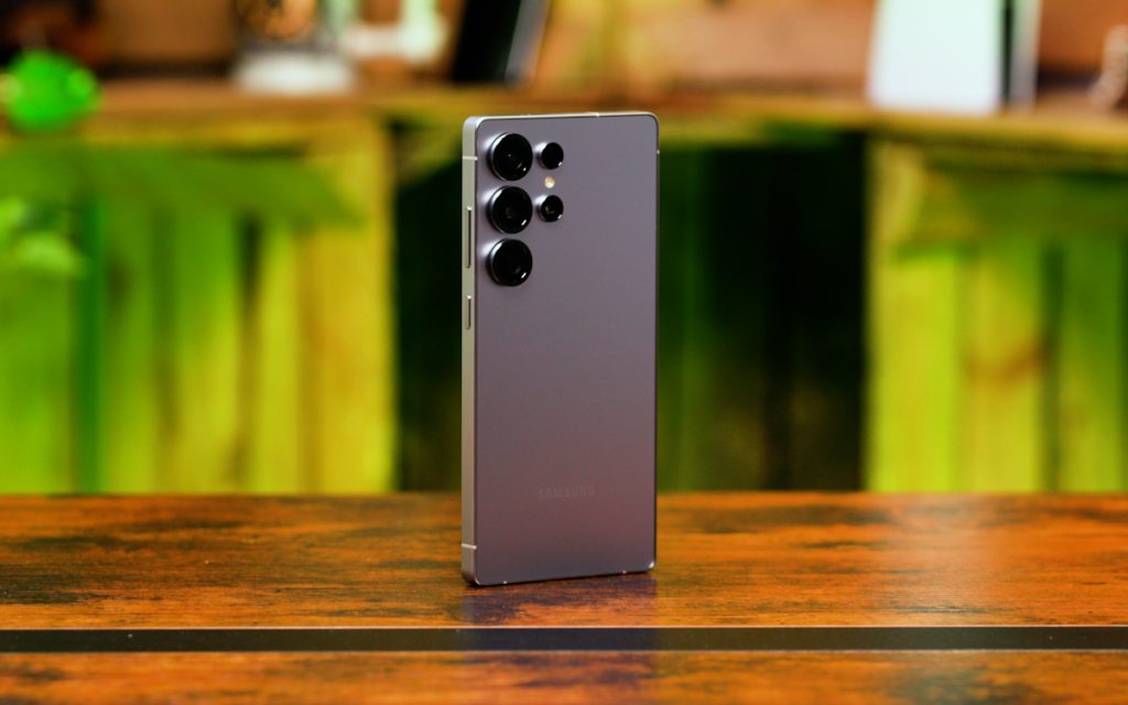 Le Samsung Galaxy S26 Ultra pourrait embarquer un processeur inédit et surprendre tout le monde