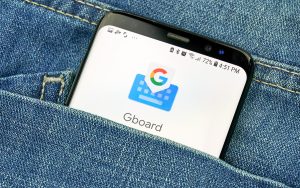 Gboard : Google déploie les outils d’écriture IA de son clavier sur de nouveaux smartphones Android