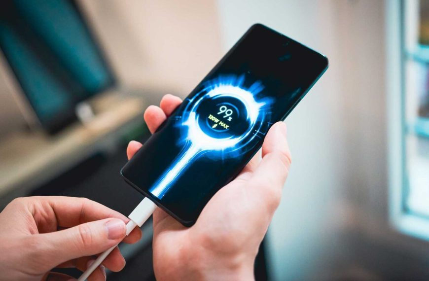 Charge rapide universelle 100 W sur Android : ça change quoi pour vous ?