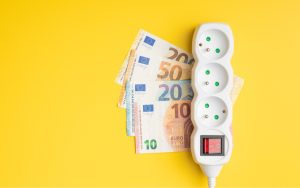 Électricité : les heures creuses changent bientôt, voici comment en profiter pour réduire sa facture