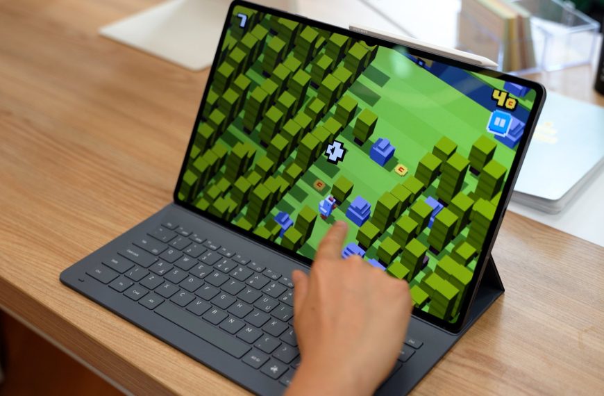 Prise en main de la Galaxy Tab S11 Ultra : ceci n’est pas un PC portable