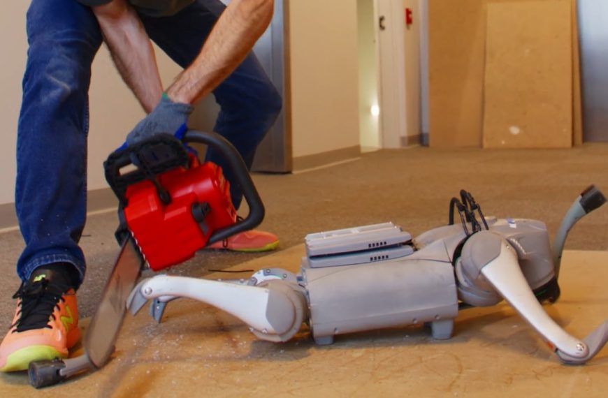 Ce robot boosté par l’IA s’adapte à tout, même quand on lui tranche les pattes à la tronçonneuse