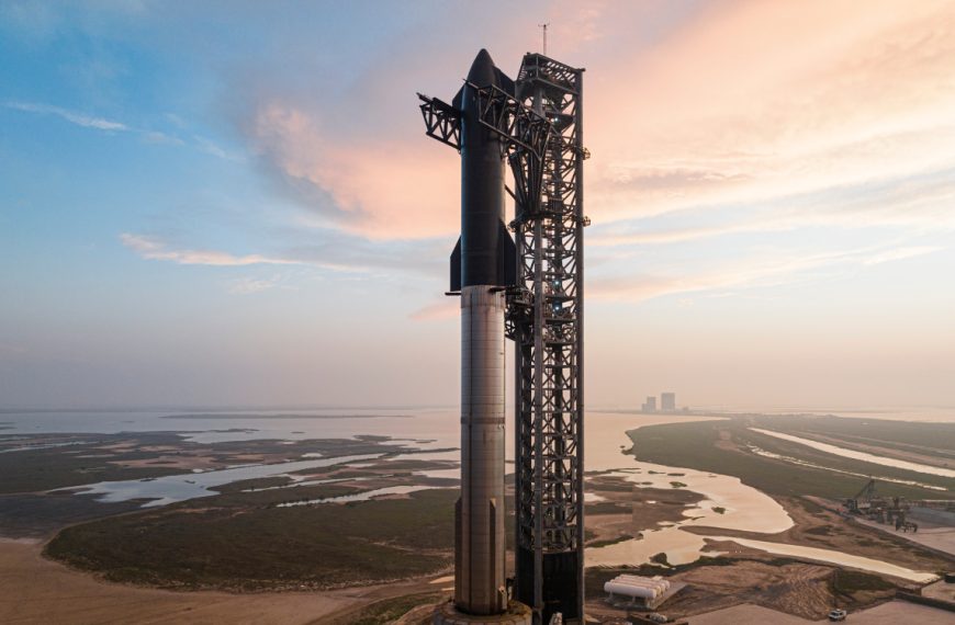 Les fusées Starship de SpaceX vont bientôt tenter une manœuvre jugée irréalisable
