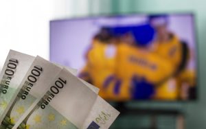 Vous faire payer quand vous mettez la TV en pause, voilà la nouvelle idée des ayants droit