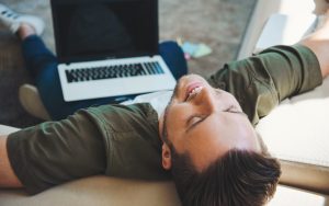 1 000 salariés licenciés parce qu’ils se la coulaient douce en télétravail, ils étaient surveillés