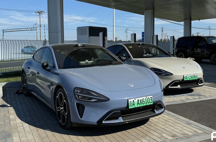 Xiaomi SU7 : après la mort de 3 étudiantes, le constructeur met à jour plus de 110 000 voitures