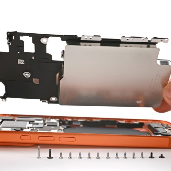 Pourquoi l’iPhone 17 Pro se raye si vite