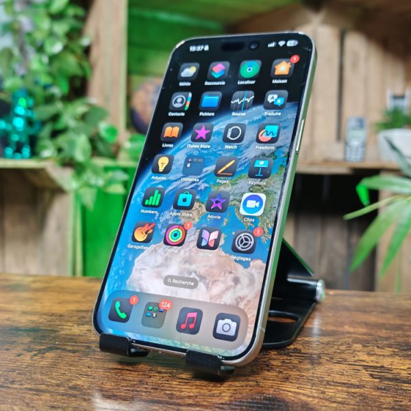 Deux ans avec l’iPhone 15 Pro Max dans la poche, le bilan est bon mais…