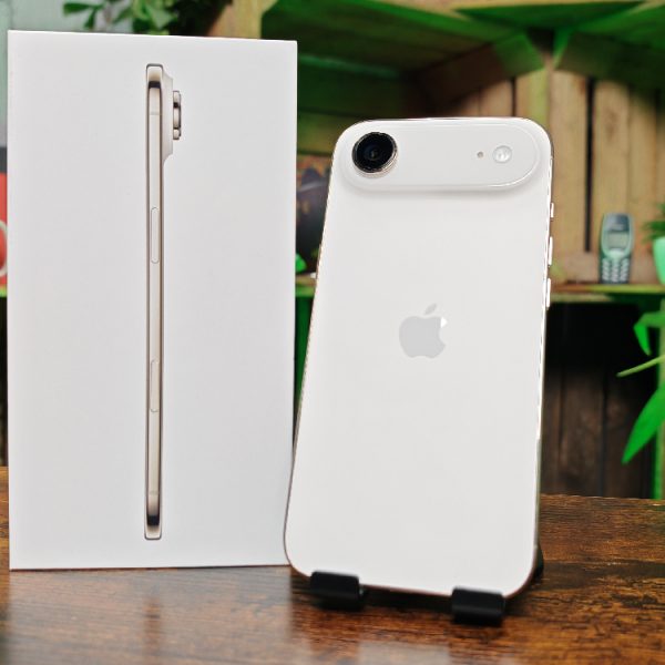Test Apple iPhone Air : est-il mieux ou moins bon que le Galaxy S25 Edge ?