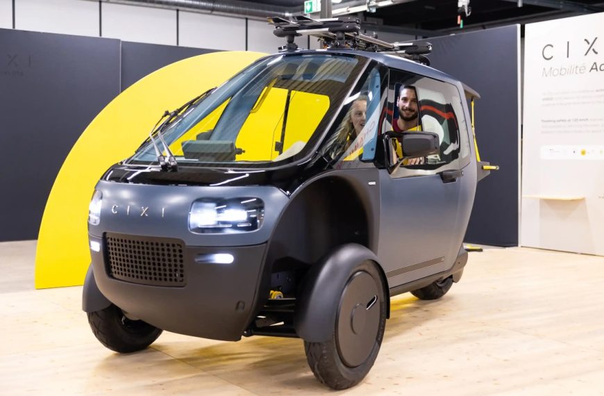 Doubler des voitures en pédalant ? C’est possible avec ce tricycle électrique français