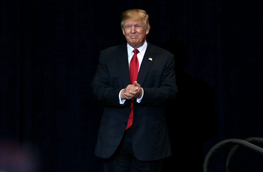 Visa à 100 000 dollars : après la décision de Trump, panique et confusion dans le secteur de la tech