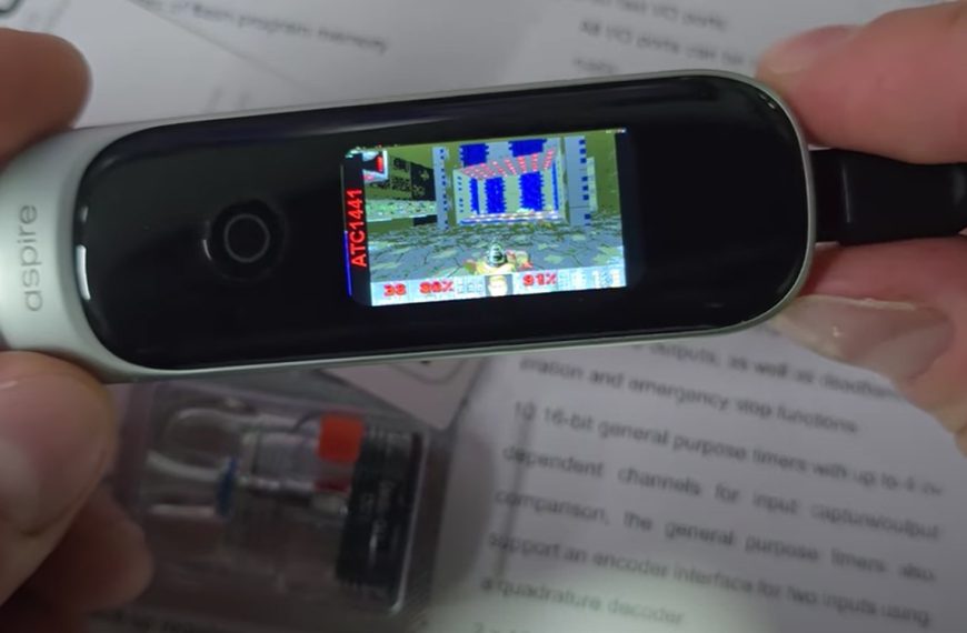 Les joueurs trouvent encore de nouveaux appareils sur lesquels faire tourner Doom et le dernier est hilarant