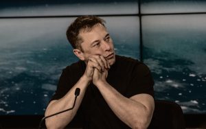 Oubliez Elon Musk, voici qui est l’homme le plus riche du monde désormais