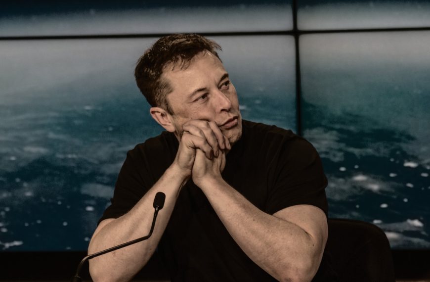 Oubliez Elon Musk, voici qui est l’homme le plus riche du monde désormais