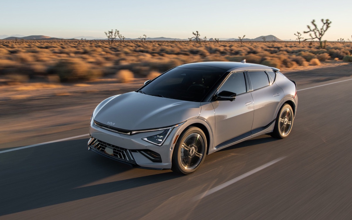 Un spécialiste compare la Kia EV6 2026 au Tesla Model Y, la hiérarchie va-t-elle changer ?