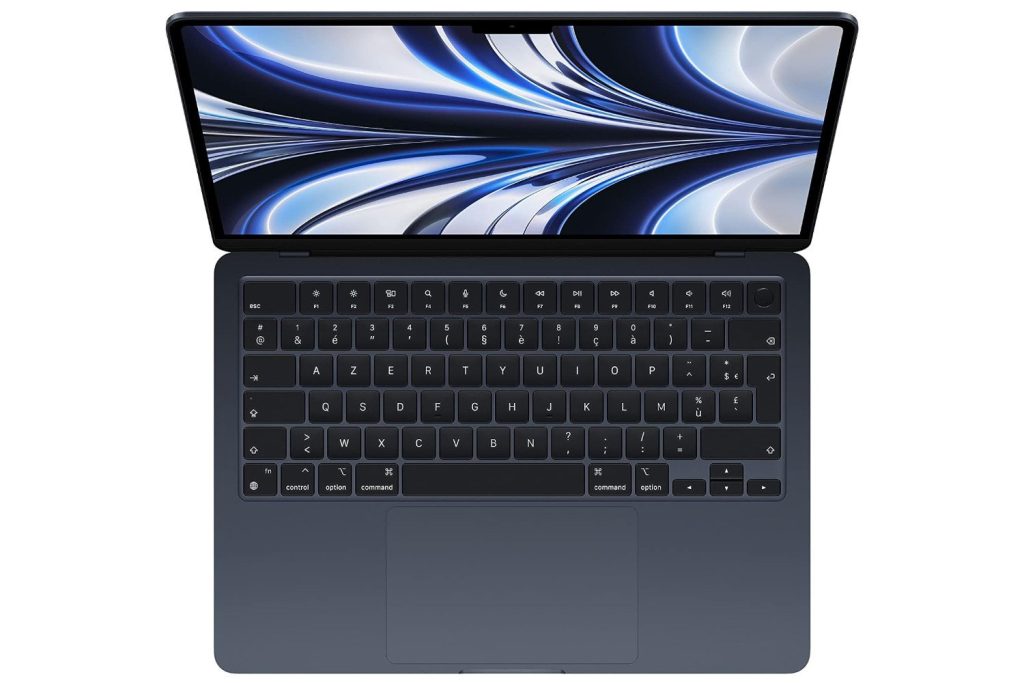 Amazon sort l’offre du siècle sur le MacBook Air M2 : 799 € et ce n’est pas du reconditionné ! 🧨