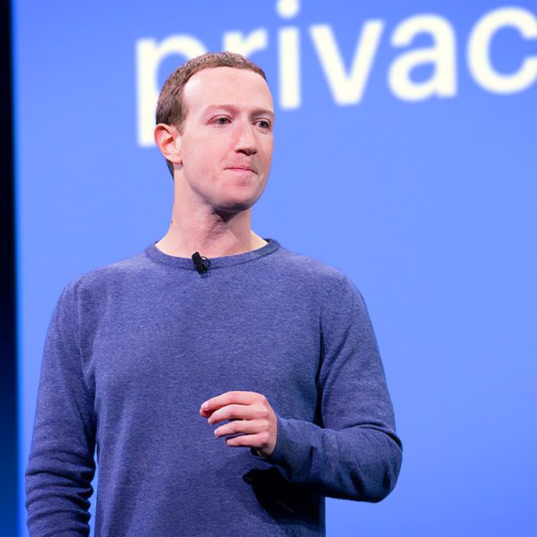 Mark Zuckerberg attaque Facebook en justice, mais ce n’est pas ce que vous croyez