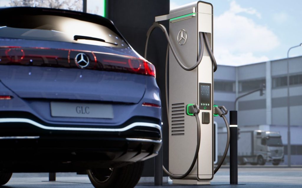 Mercedes va bientôt vous offrir 300 km d’autonomie en 10 minutes grâce à ces nouvelles bornes de recharge