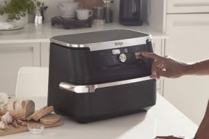 L’Air Fryer Ninja Foodi FlexDrawer se mange une claque sur Amazon : -33% de remise immédiate 🔥