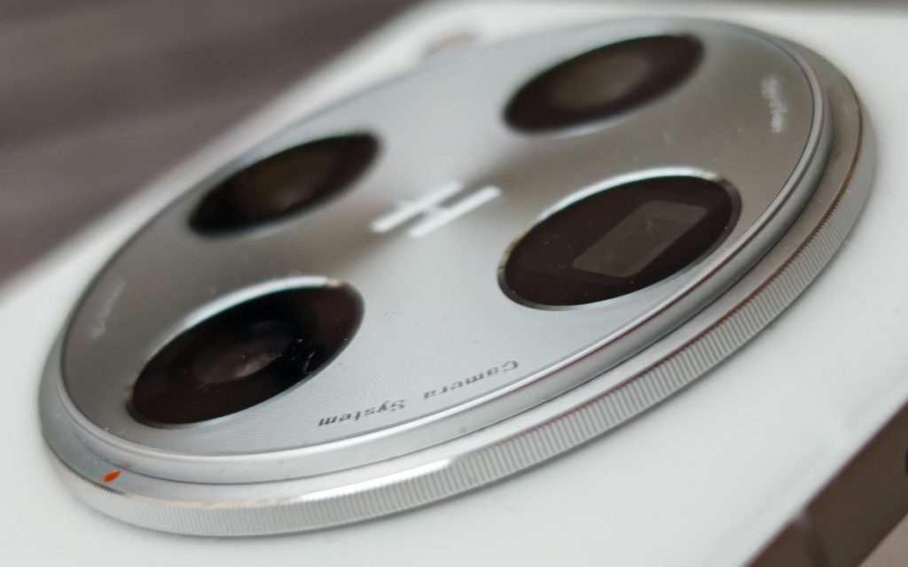 Le Find X9 Pro d’OPPO s’invite sur le terrain de Samsung avec son capteur photo géant