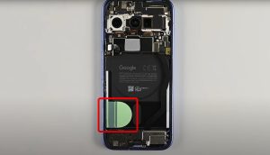 Remplacer la batterie du Pixel 10 est devenu un jeu d’enfant, un bon point pour Google