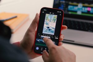 Plus besoin de PC pour monter des vidéos : Adobe lance Premiere pour les smartphones