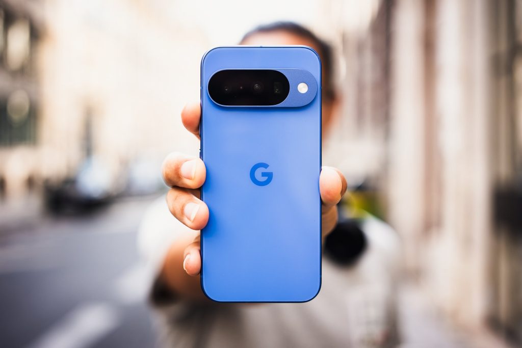 Test du Google Pixel 10 : aussi bon que frustrant
