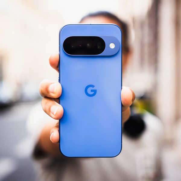 Test du Google Pixel 10 : aussi bon que frustrant
