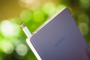 Galaxy S26 Ultra : Samsung sauverait son S Pen, et son nouveau design a déjà fuité