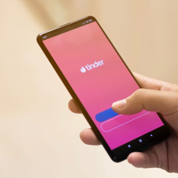 Voici qui a le plus de chances de conclure sur Tinder selon cette étude, ça fait froid dans le dos