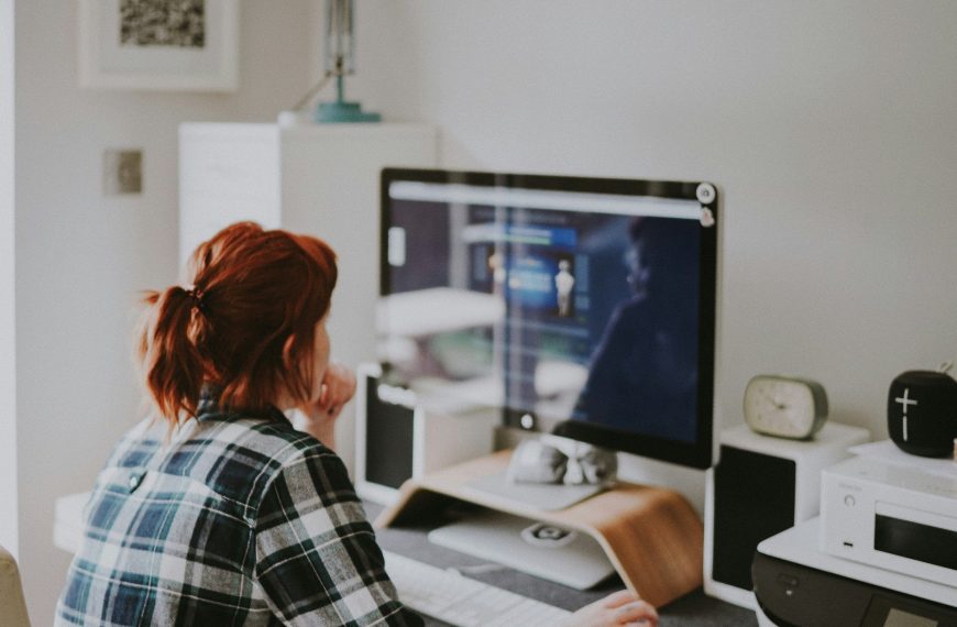 « Workslop » : quand l’IA fait perdre du temps et de l’argent aux entreprises