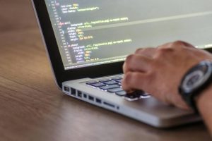 85% des développeurs utilisent régulièrement l'IA