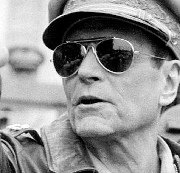 "Je suis épuisé et je sens que la fin est proche" Cette star a joué dans un film de guerre qui a fait un flop il y a un demi-siècle