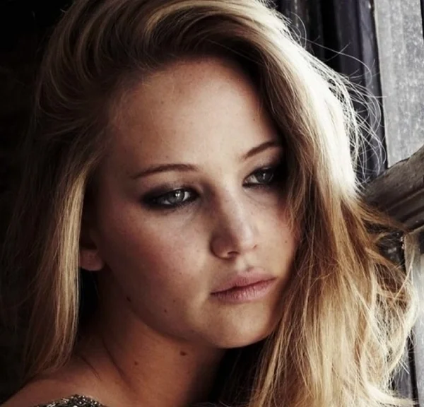 "J'aurais dû l'écouter" Jennifer Lawrence aurait préféré ne jamais jouer dans ce film de SF : un ami lui avait dit de ne pas le faire !