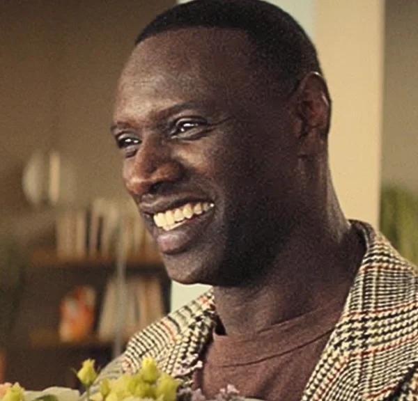 C'est le film qui fait fondre les abonnés Netflix à la rentrée : Omar Sy s'impose dans une comédie romantique