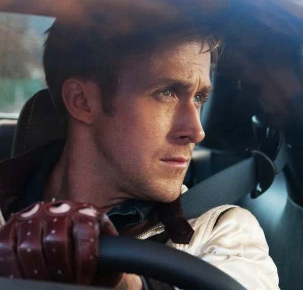 Noté 17/20, ce jeu vidéo disponible dans le PlayStation+ a tout d'une adaptation de Drive avec Ryan Gosling qui ne dit pas son nom