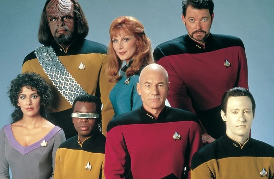 Star Trek : Les couleurs des uniformes expliquées. Il y en a bien plus que seulement le rouge, le bleu et l'or…