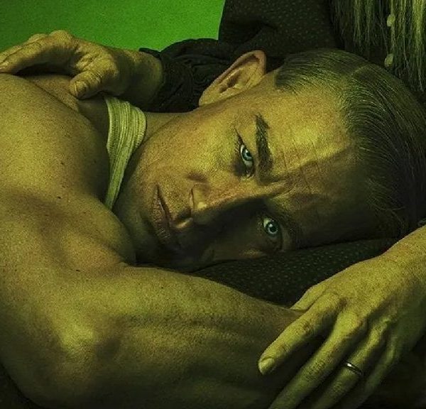"Il s'affamait depuis six mois" L'acteur de Monstre saison 3 sur Netflix a tout donné pour incarner Ed Gein !