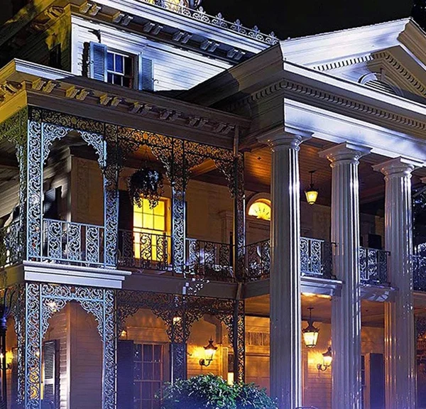 Décès à Disneyland : une visiteuse fait un malaise dans l'attraction du Manoir Hanté…