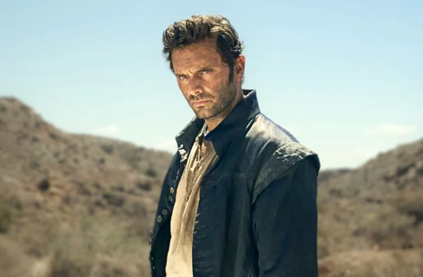 Néro sur Netflix : qui est Pio Marmaï, la star de la série française qui cartonne ?