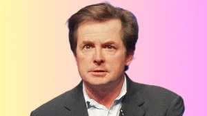 « Il a gardé le silence pendant 40 ans » : Michael J. Fox s’excuse d’avoir piqué le rôle principal de Retour vers le futur à un autre acteur