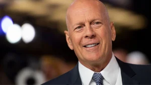 “Il faisait passer un message” Bruce Willis a toujours refusé de s’excuser pour ce film jugé “offensant”