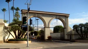 "Un désastre" Le rapprochement entre Warner et Paramount mauvais pour tout le monde ?